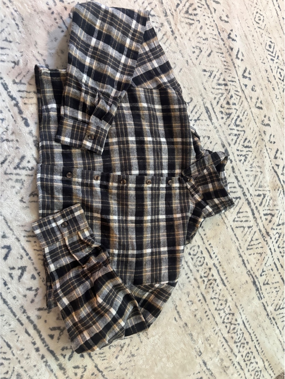 Love Tree Women's Medium Plaid Button-Up Shirt